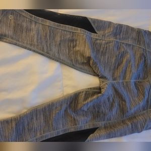Lululemon size 8 gray cropped leggings